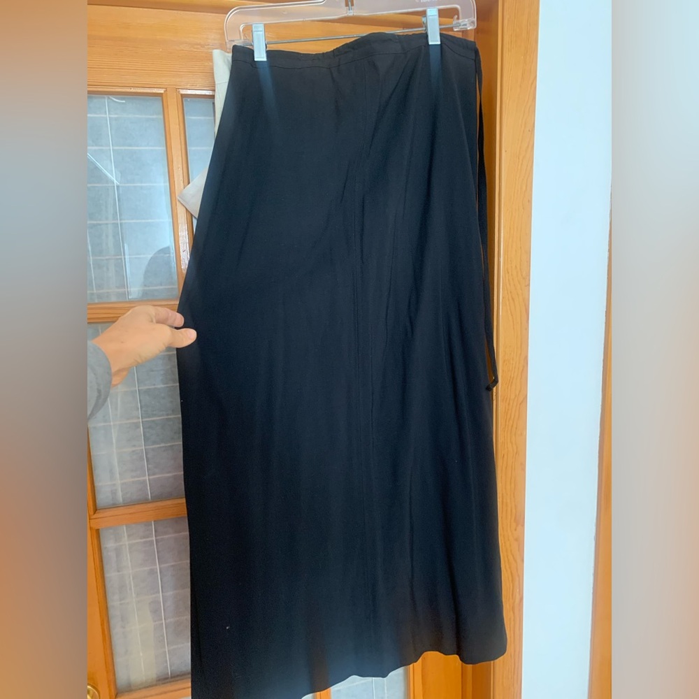 Laundry By Shelli Segal Black Maxi Skirt with slit and adjustable waist